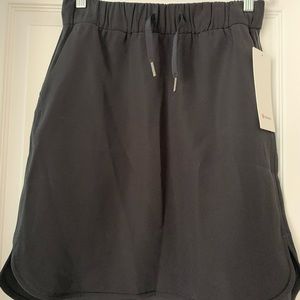Lululemon NWT On The Fly Skirt